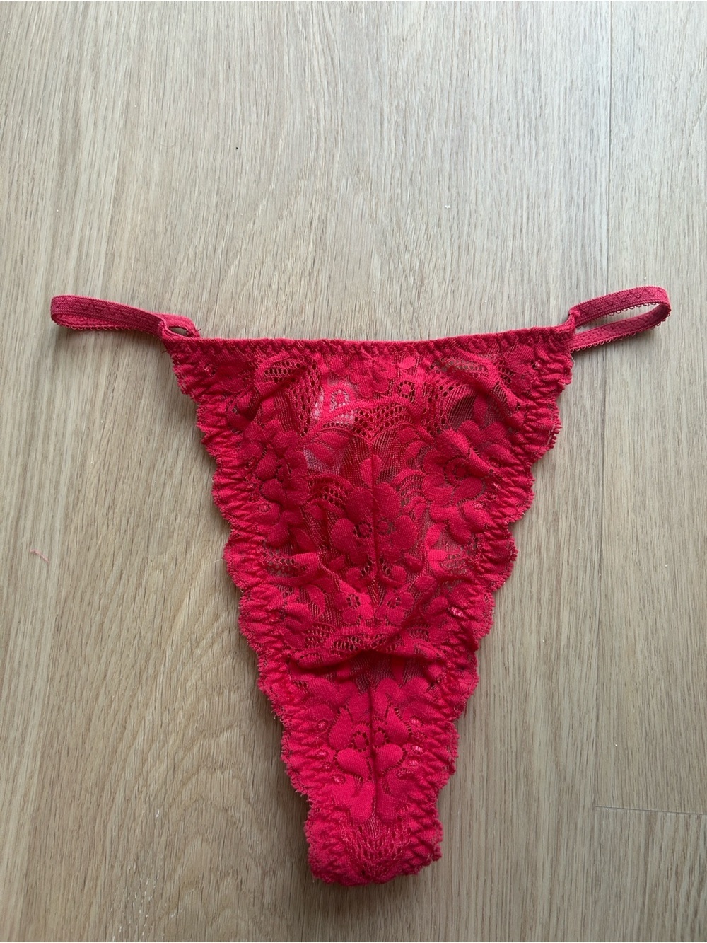 1990’s Vintage Victoria’s Secret Thong Panty M